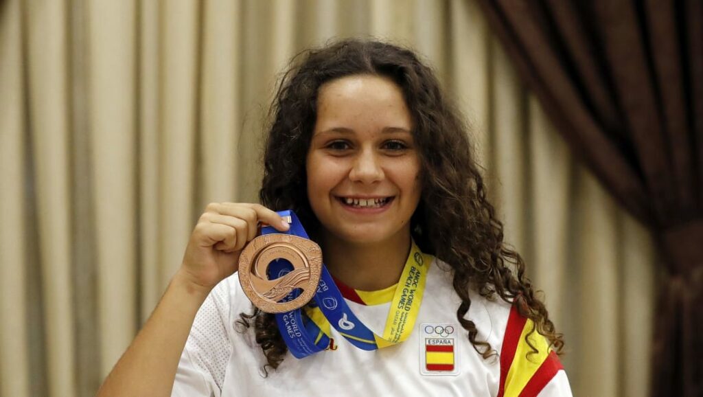 Julia Benedetti co bronce acadado en Doha - FEP